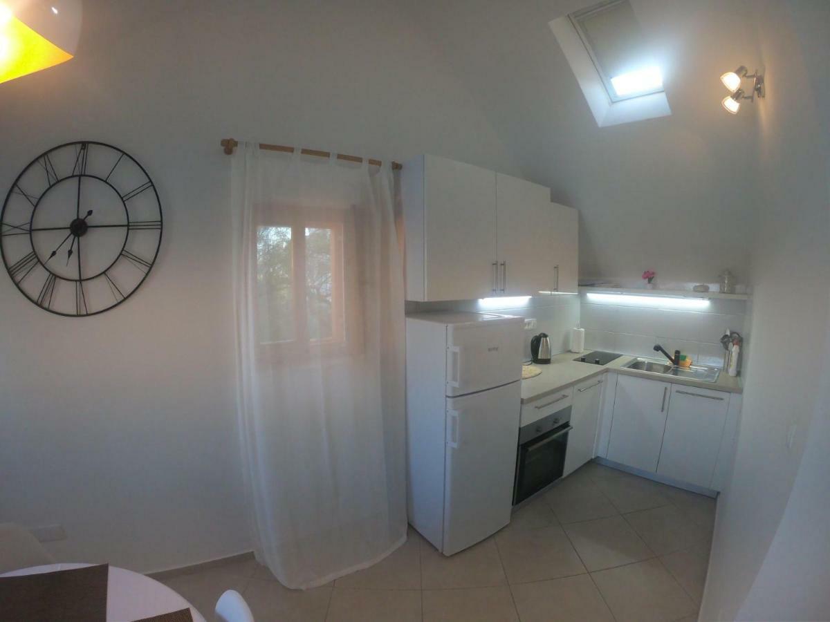 Apartment Vesna Primošten Екстериор снимка