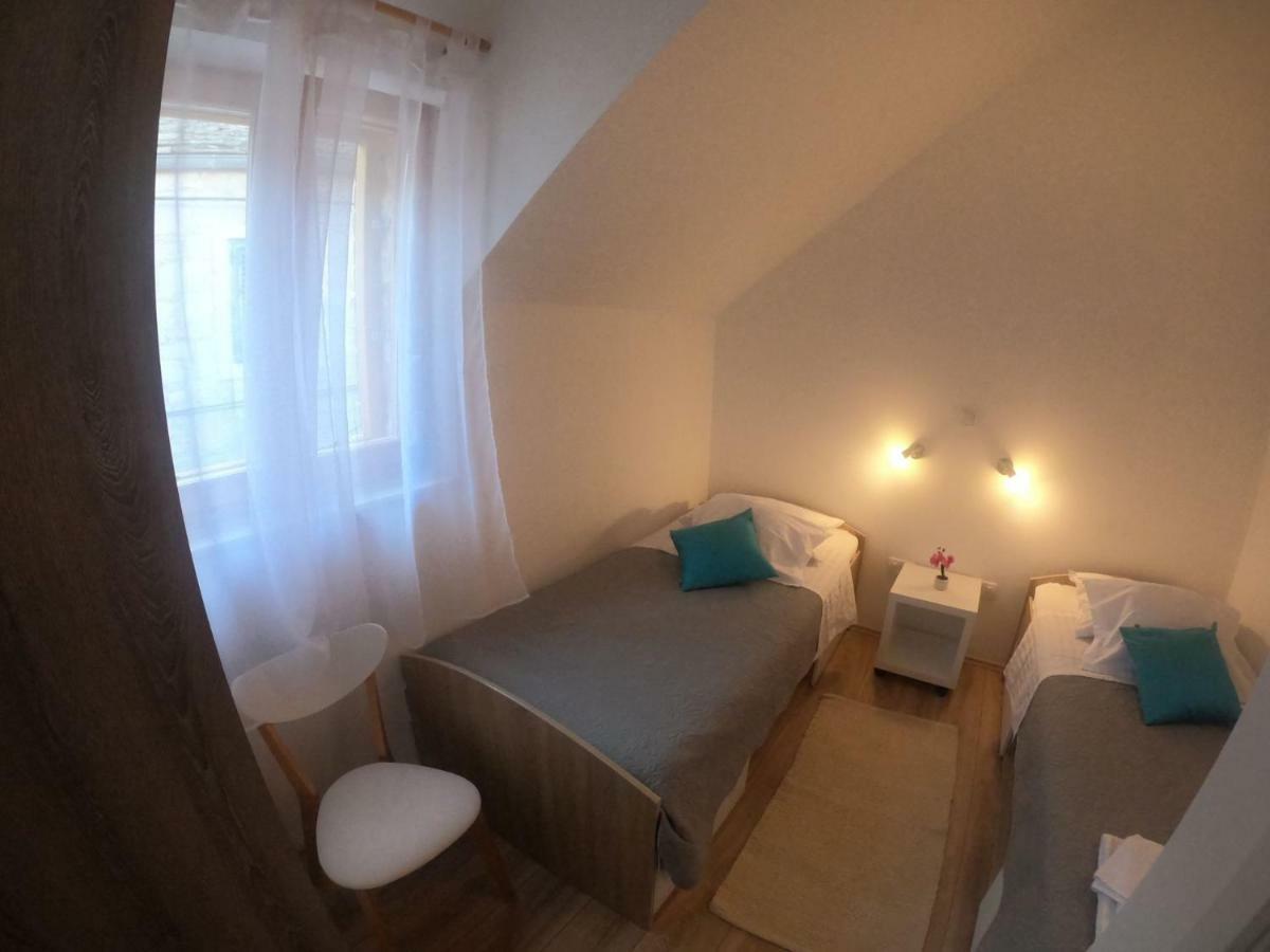 Apartment Vesna Primošten Екстериор снимка