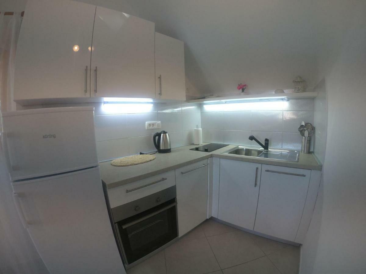 Apartment Vesna Primošten Екстериор снимка