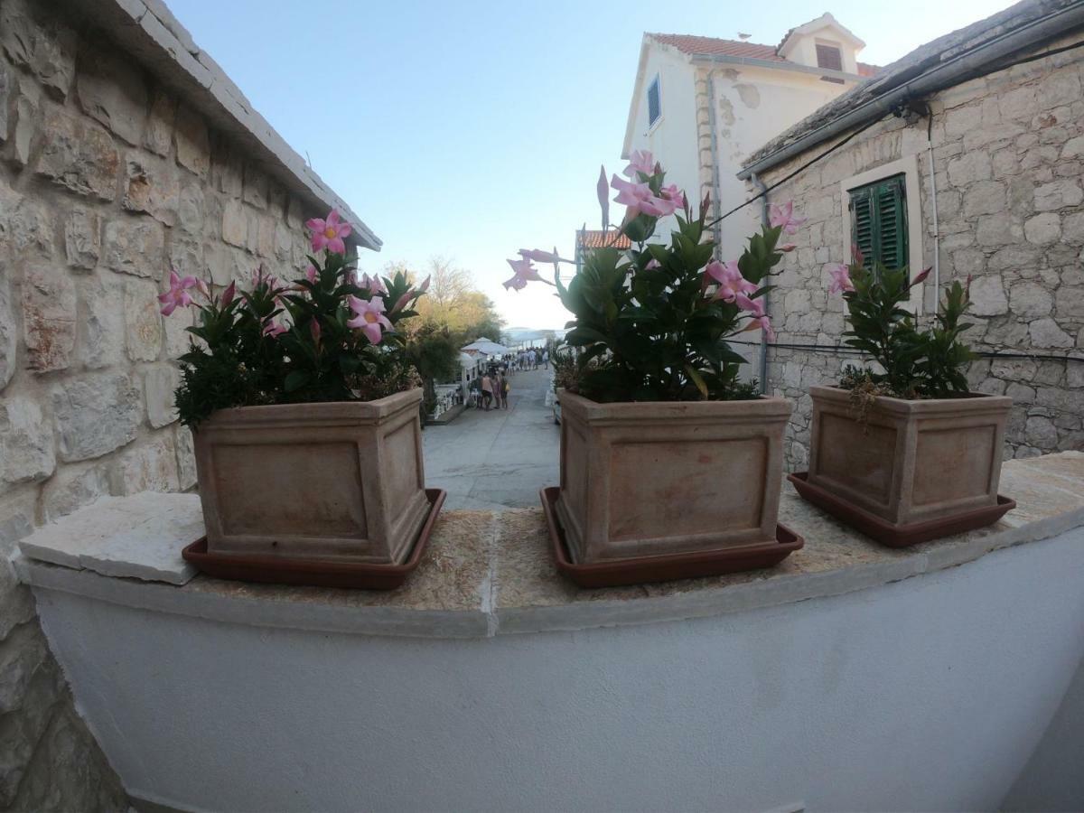 Apartment Vesna Primošten Екстериор снимка