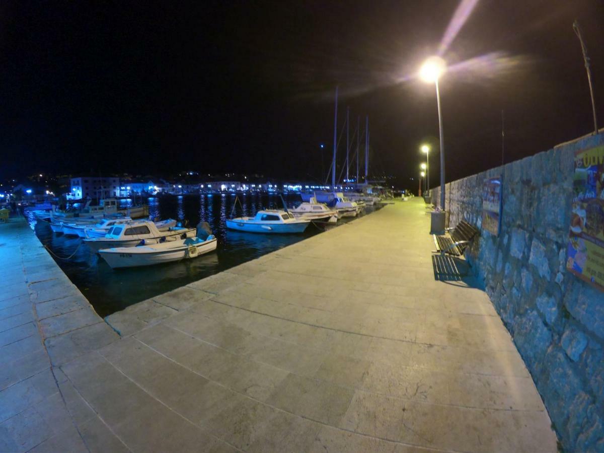 Apartment Vesna Primošten Екстериор снимка
